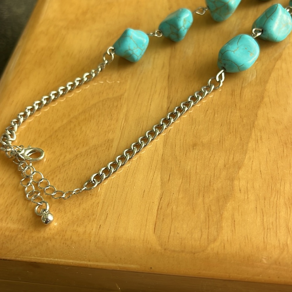 New blue stones with silver metal 17 inch fashion necklace with large cross - Picture 3 of 4